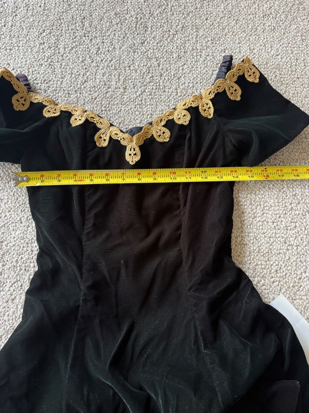 Vintage NWT Rampage Dark Green Velvet Dress 7 Off-Shoulder Gold Lace Trim Glam - Picture 11 of 13